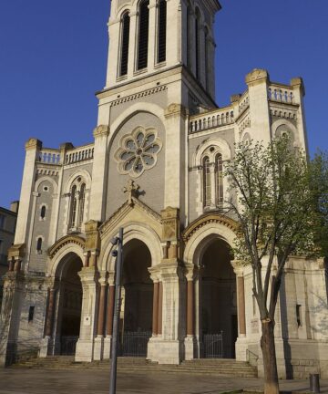 SAINT-ETIENNE
